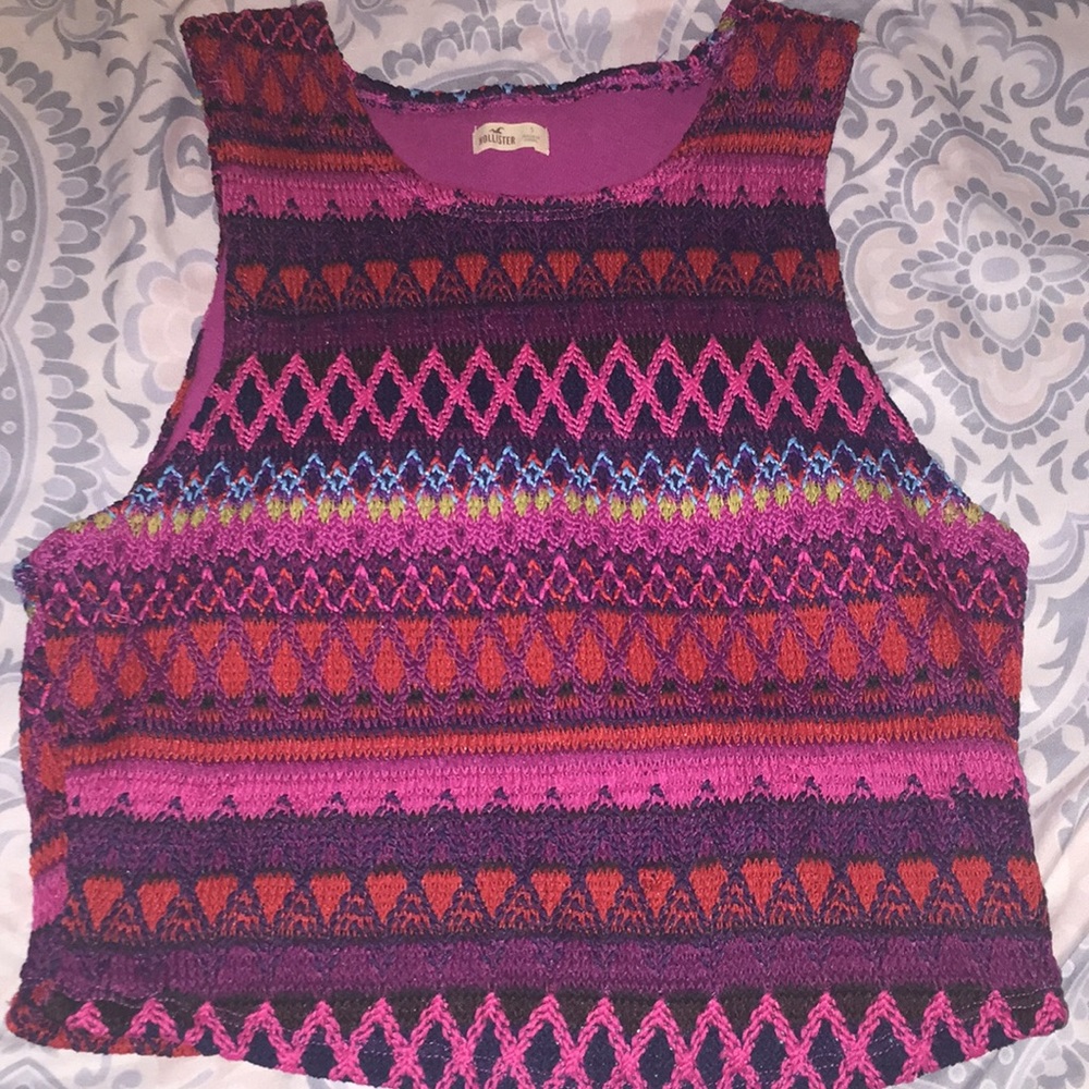 holister crop tee